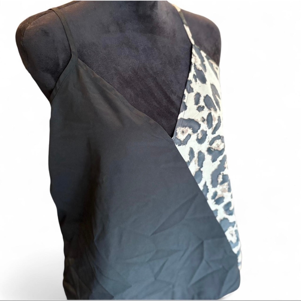 Women's SHEIN CURVE Tank Top Size 0XL Black Animal Print